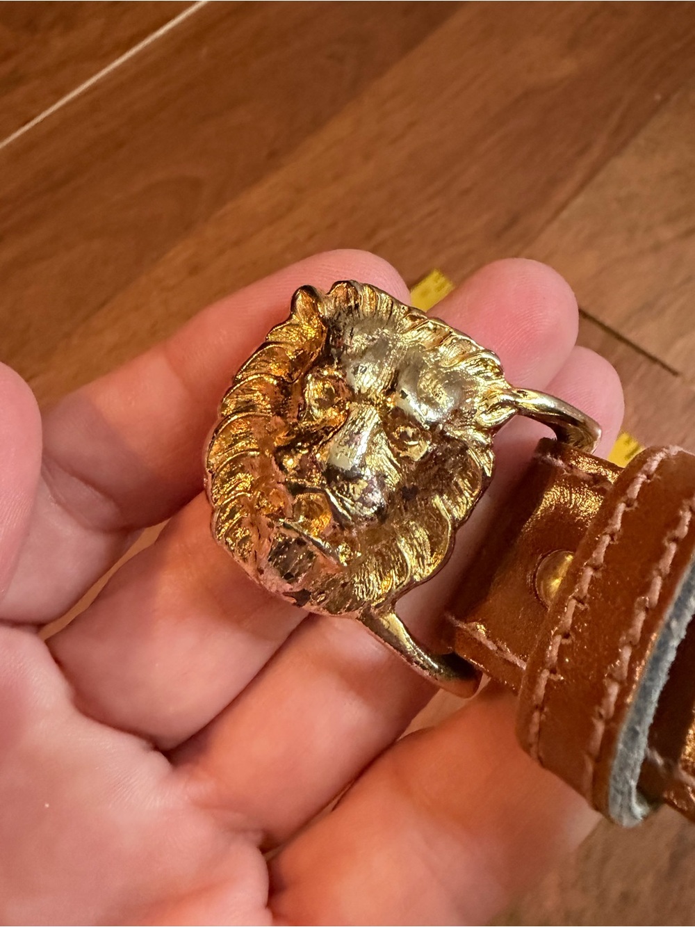 VTG Anne Klein for Calderon lion head gold-tone buckle tan leather belt - Picture 3 of 6